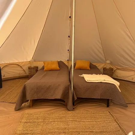Glamping Arctic Ukuli Luxury tent Rovaniemi